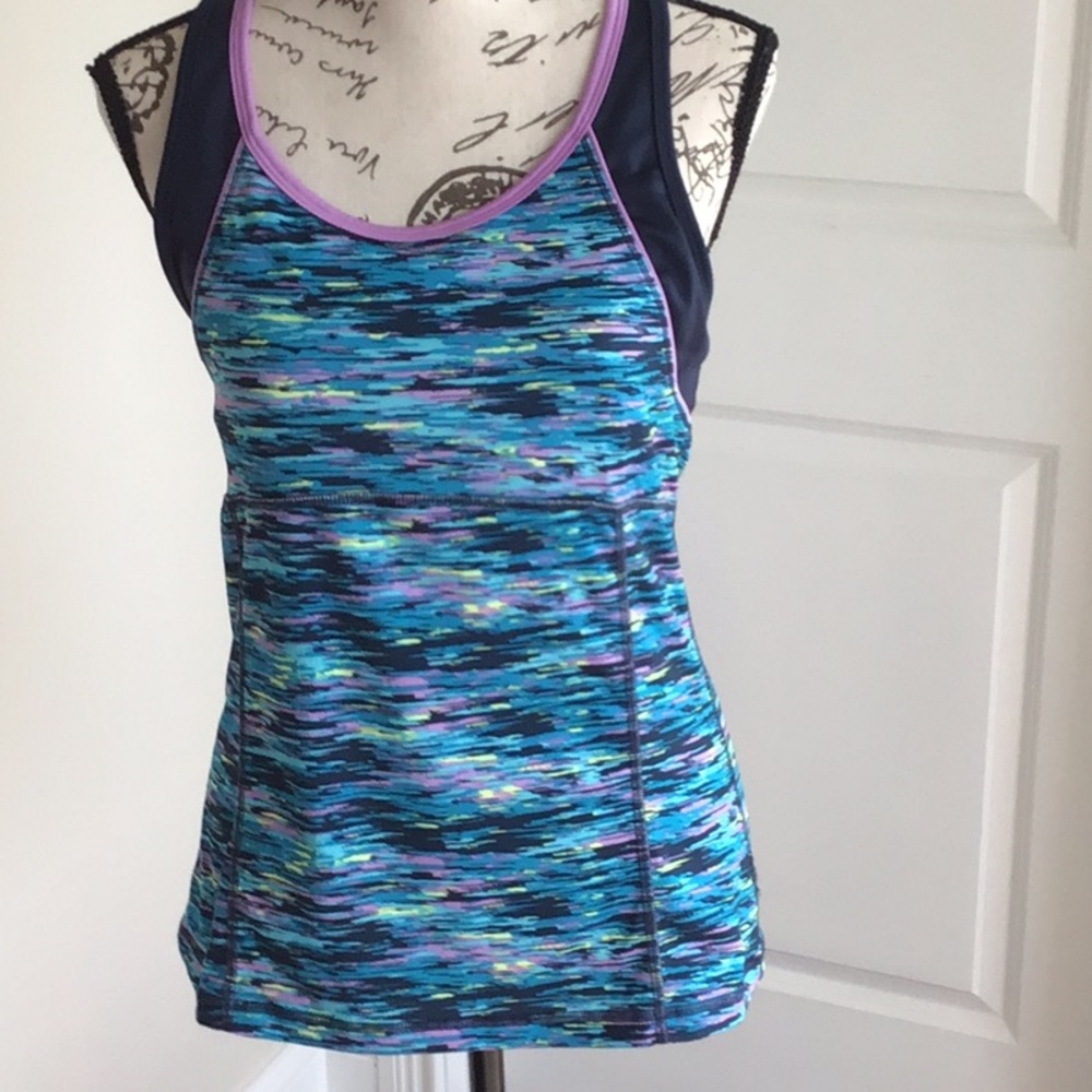 2 for $12 Teak gear navy multi print workout tank with built in bra Sz M